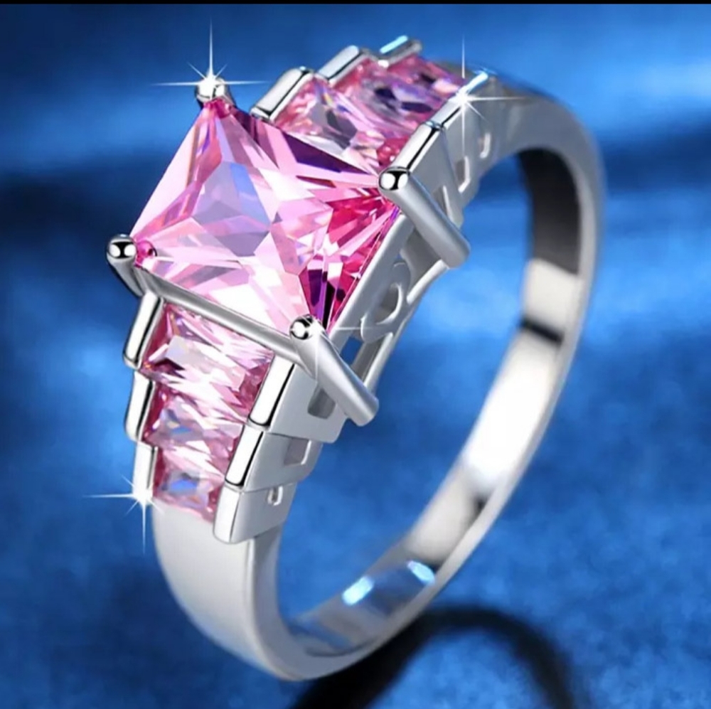 🎀925 Stunning Pink Sapphire Ring